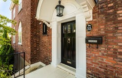 35 Av. Thornhill, Westmount, Quebec H3Y 2E1