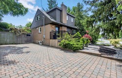 2330 Parkway Drive, Burlington, Ontario L7P1T5