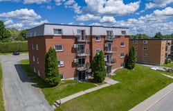 708 13e Avenue N., Fleurimont, Quebec J1E2Y8