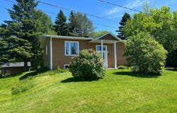 3681 Av. Trefflé-Gilbert, Alma, Quebec G8E1Z2