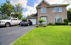 284 Rue Émile-Nelligan, Chicoutimi, QC G7J4Z1, CA, Chicoutimi, Quebec G7J4Z1