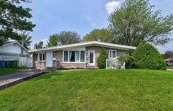 3150-3152 Av. de la Paix, Sainte-Foy/Sillery/Cap-Rouge, QC G1X1C3, CA, Sainte-Foy/Sillery/Cap-Rouge, Quebec G1X1C3