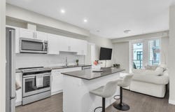 868 Orono Ave 303, Langford, British Columbia V9B 0X9
