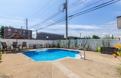 40 Rue De Courcelle, Repentigny, QC J5Y3X4, CA, Repentigny, Quebec J5Y3X4