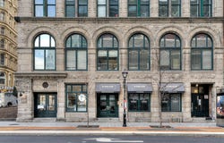 100 Rue St-Antoine O., Montréal (Ville-Marie), Quebec H2Y 1J6