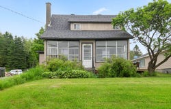 221 Rue Angus S., East Angus, QC J0B1R0, CA, East Angus, Quebec J0B1R0