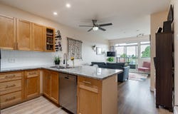 688 E 17th Avenue PH3, Vancouver, British Columbia V5V 0A8