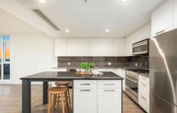1401 Hunter Street 1705, North Vancouver, British Columbia V7J 0E2