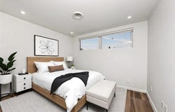 9570 Fifth St, Sidney, British Columbia V8L 2W5