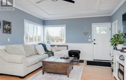 1385 Hastings Street, Saanich, British Columbia V8Z2W6