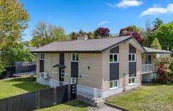 186 Rue St-Pierre, Rimouski, Quebec G5L8B6