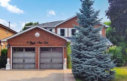 4 Peggy Anne Cove, Brampton, Ontario L6S5E4