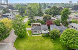 820 Zator Avenue, Pickering, Ontario L1W1Y1