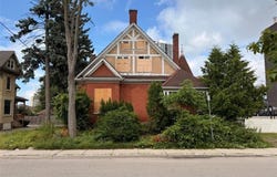 11 Irvin Street, Kitchener, Ontario N2H 1K6