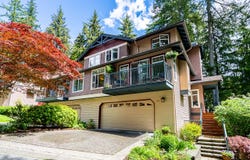 1174 Strathaven, North Vancouver, British Columbia V7H2Z6