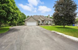 43 Rue de Bourdon, Gatineau, QC J8V2P2, CA, Gatineau, Quebec J8V2P2