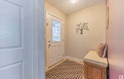 20018 131 AV NW, Edmonton, Alberta T5S0E1