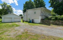 1 Rue St-Joseph, Windsor, Quebec J1S2E6