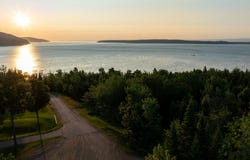 Ch. de la Pointe, Baie-Saint-Paul, Quebec G3Z2B9