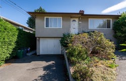 1971 Carnarvon St, Saanich, British Columbia V8R2T9