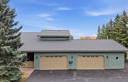 39 Calling Horse Estates, Calgary, Alberta T3Z 1H4