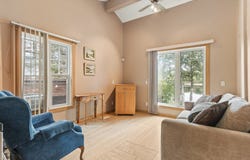 36 Ch. Giroux, Notre-Dame-de-Pontmain, Quebec J0W1S0