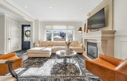 92 Ridgevale Drive, Toronto, Ontario M6A1L3