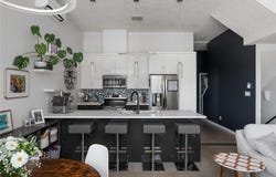 689 Hoffman Ave, Langford, British Columbia V9B 4X1
