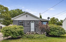 8 Admiral Road, St. Catharines, Ontario L2P1G5