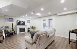 90 Maplebank Crescent, Whitchurch-Stouffville, Ontario L4A0R8