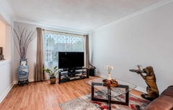 218 South Woodrow Boulevard, Toronto, Ontario M1N3L9