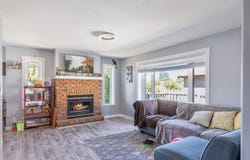 776 7th St, Courtenay, British Columbia V9N 1N1