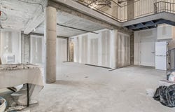 5229 Boul. Décarie, Montréal, Quebec H3C3C2