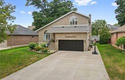10 Westwood Drive, Port Colborne, Ontario L3K6B8