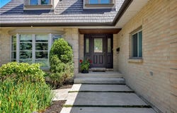 262 Mary Street, Oakville, Ontario L6K3V4