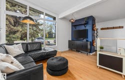 6903 101 ave NW, Edmonton, Alberta T6A0H6
