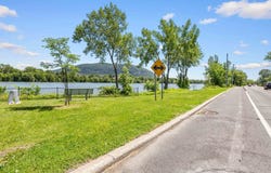 20 Rue Michel, Beloeil, Quebec J3G5L7