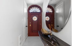 702 Av. Hartland, Montréal (Outremont), Quebec H2V 2X2