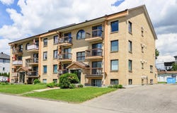 2079 Rue Schulz, Saint-Jérôme, Quebec J7Y4L9