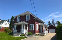 27 Rue du Parc, Clermont, Quebec G4A1J7