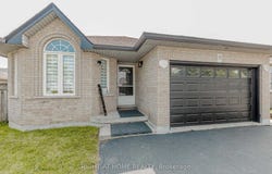 31 Massena Drive, Hamilton, Ontario L9B2J3