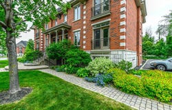 17 Rue de Sicile, Candiac, QC J5R0B3, CA, Candiac, Quebec J5R0B3