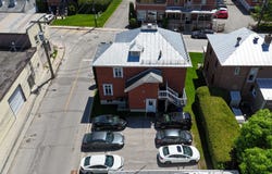 415 Rue du Village, Repentigny (Le Gardeur), Quebec J5Z 1S6