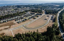 759 Salmonberry St, Campbell River, British Columbia V9H 0G1