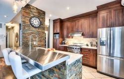 373 Mtée Gagnon 204, Bois-des-Filion, Quebec J6Z 2X1