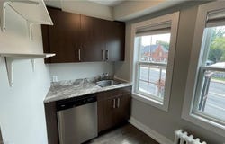 4 Ottawa Street N 16, Hamilton, ON, Hamilton, Ontario L8H-3Y7