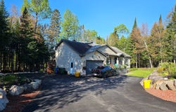 21 Crois. du Soleil-Couchant, Sainte-Agathe-des-Monts, QC J8C0L8, CA, Sainte-Agathe-des-Monts, Quebec J8C0L8