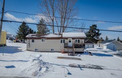 472-472A Rue Principale, Saint-Robert-Bellarmin, Quebec G0M2E0
