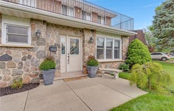 8 Blue Spruce Court, Waterloo, ON, Kitchener, Ontario N2N-1L1