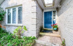 4 Elizabeth Street, Barrie, Ontario L4N6L8